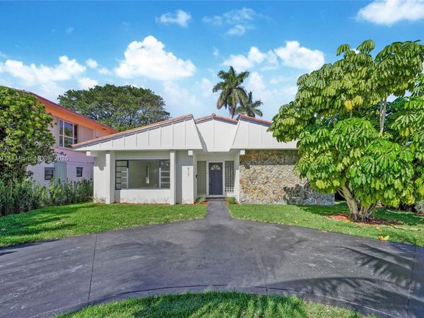 917 Surfside Blvd, Surfside, FL 33154