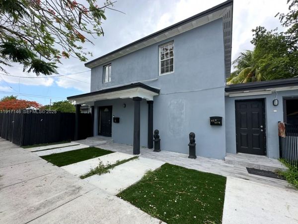 2275 NW 30th St, Miami, FL 33142