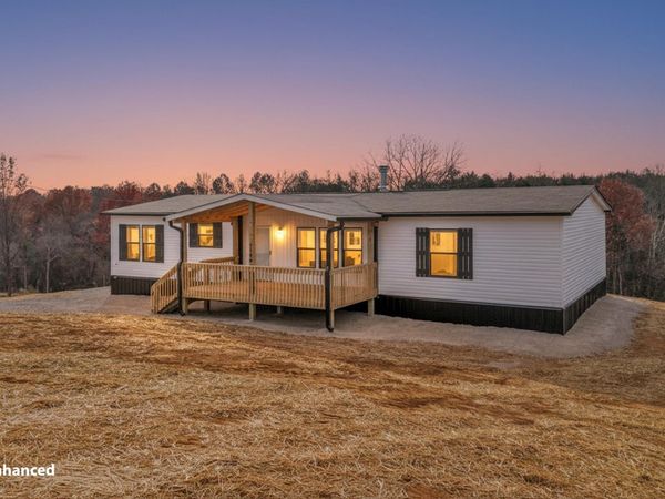 7190 MOUNTAIN VALLEY RD Road, Whitesburg, TN 37891