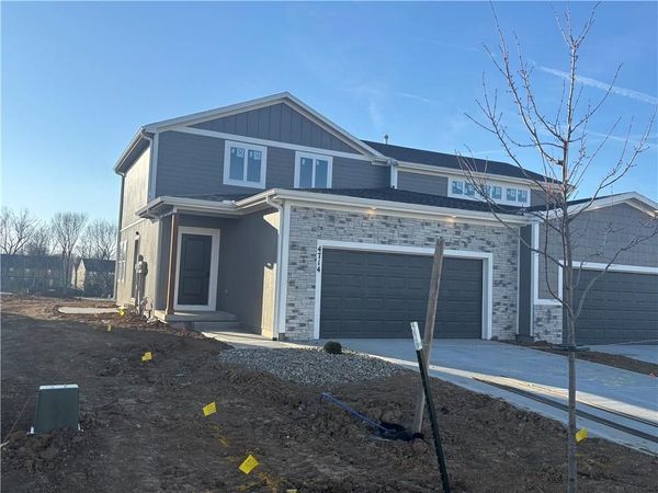 4714 Brentwood Avenue, Kansas City, MO 64136