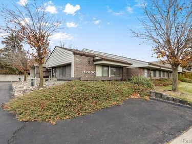 17600 W 11 Mile Road , Lathrup Village, MI 48076