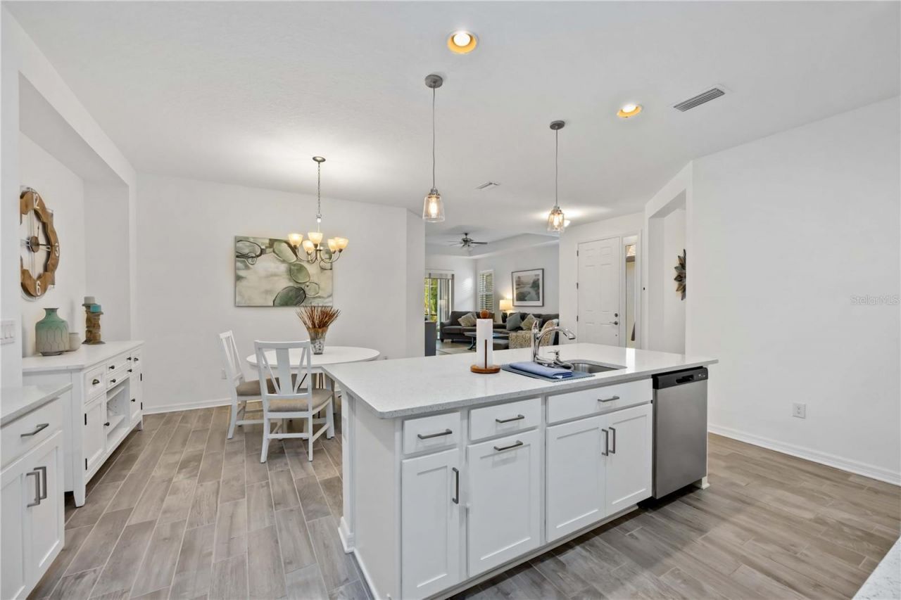 6081 Amberly Drive, Bradenton, FL 34208 Photo