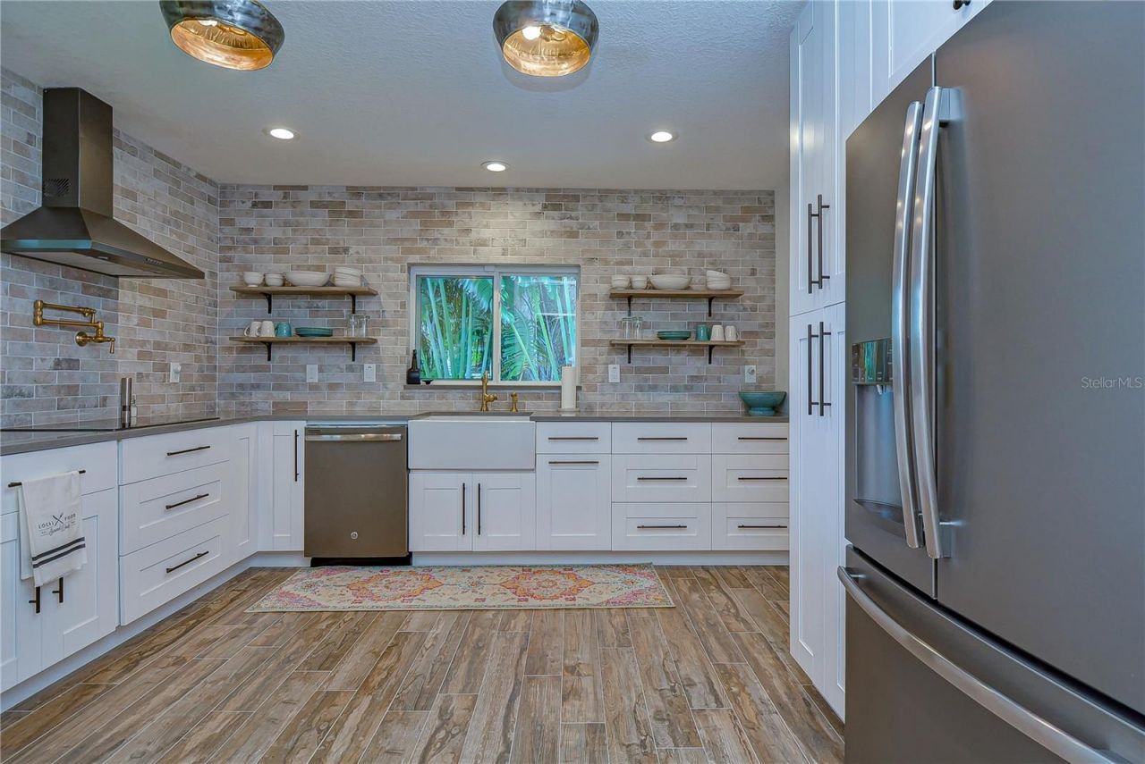 115 Buena Vista Drive S, Dunedin, FL 34698 Photo