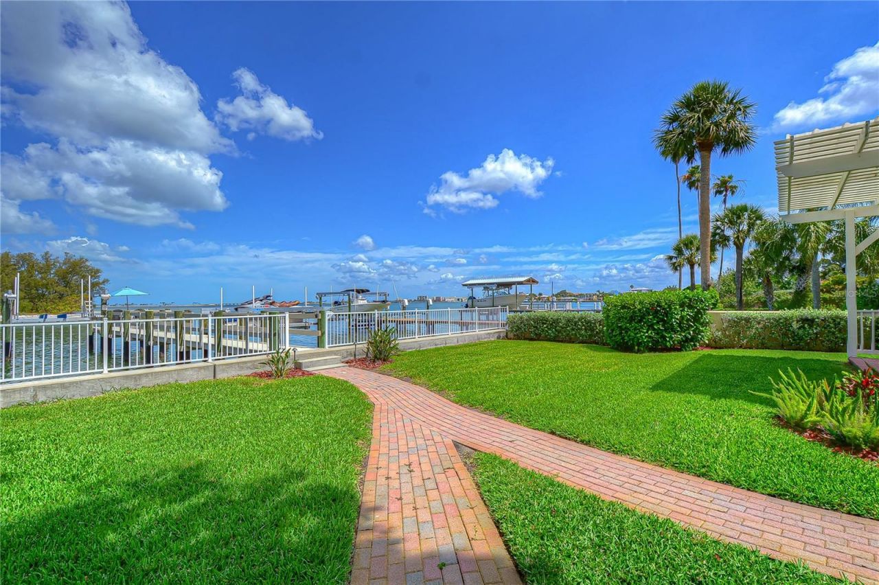 115 Buena Vista Drive S, Dunedin, FL 34698 Photo