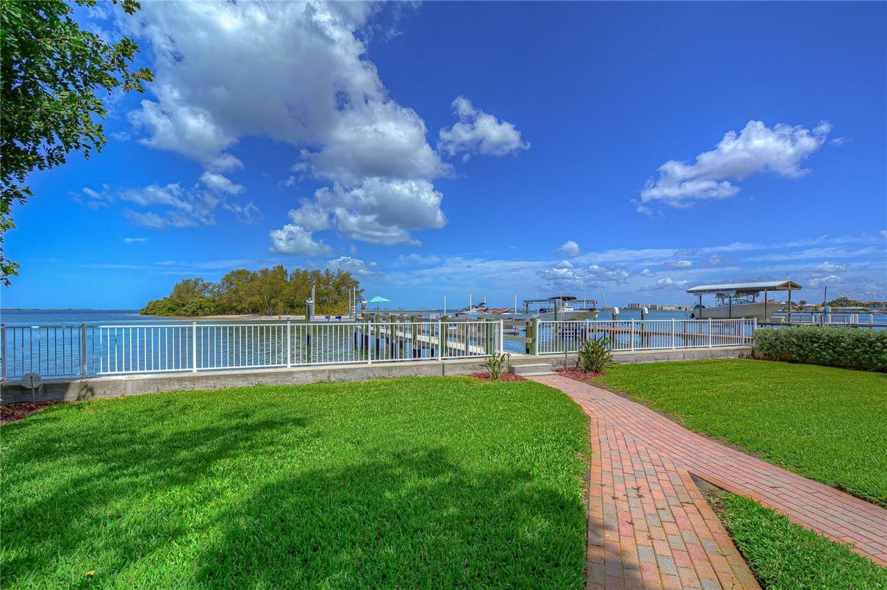 115 Buena Vista Drive S, Dunedin, FL 34698 Photo