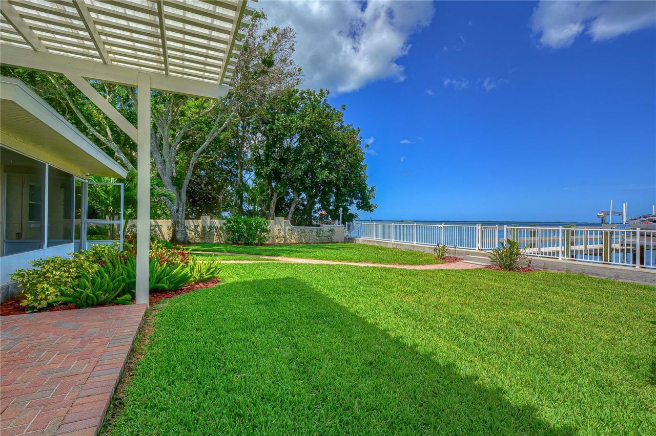 115 Buena Vista Drive S, Dunedin, FL 34698 Photo