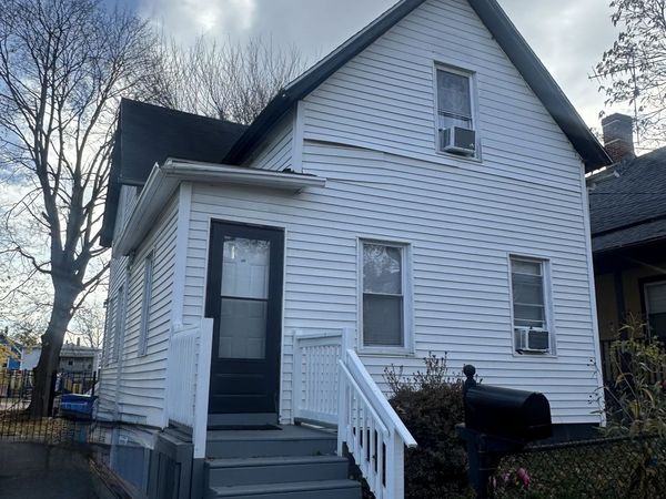 35 Loomis, Hartford, CT 06120