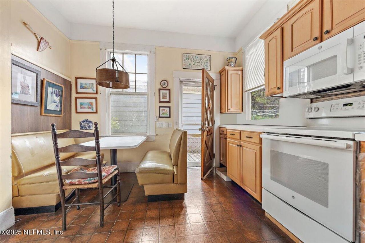 517 Beach Avenue, Atlantic Beach, FL 32233 Photo