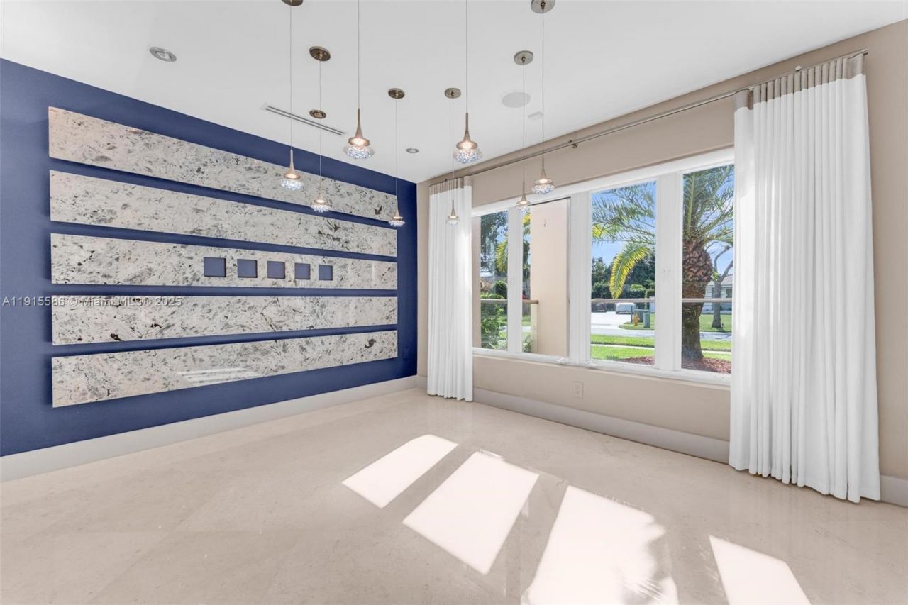 7261 W Troon Cir, Miami Lakes, FL 33014 Photo