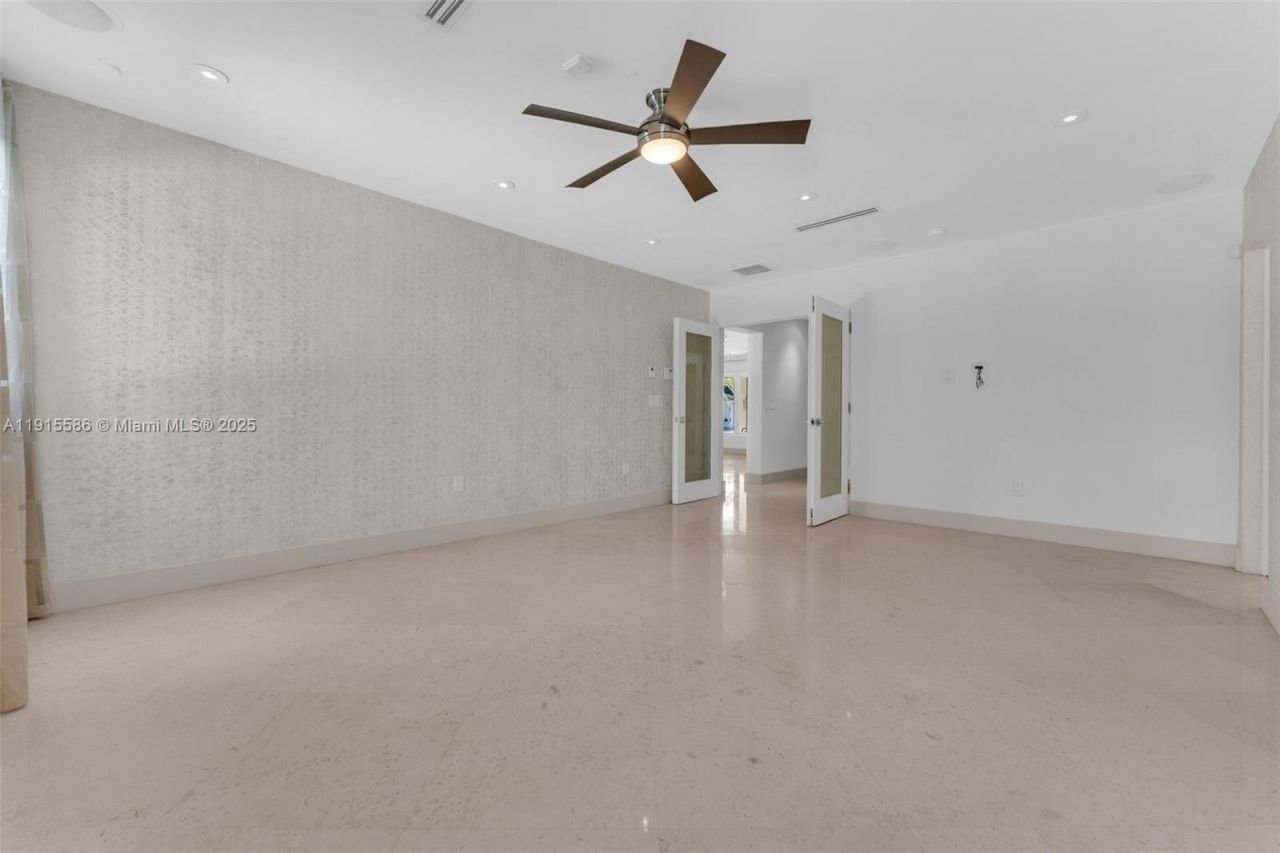 7261 W Troon Cir, Miami Lakes, FL 33014 Photo