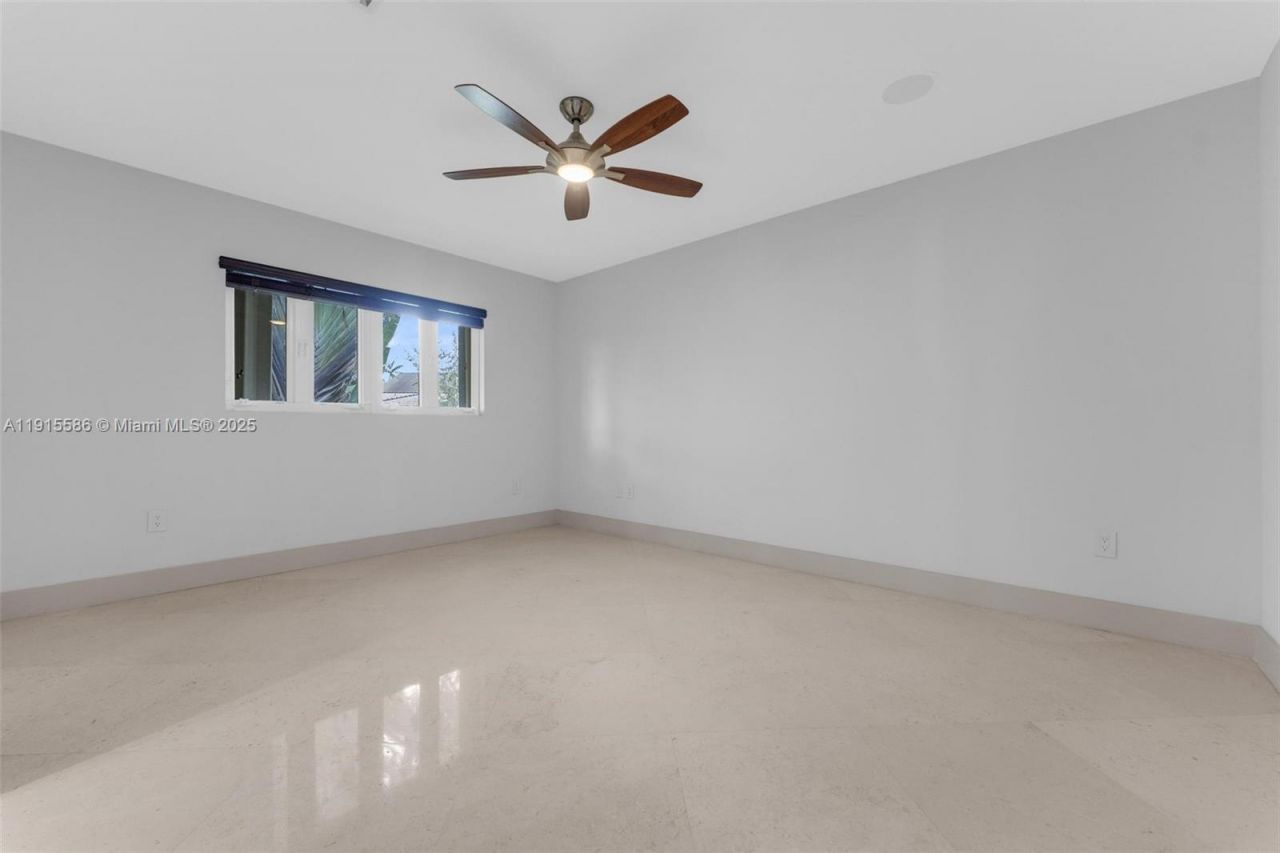 7261 W Troon Cir, Miami Lakes, FL 33014 Photo
