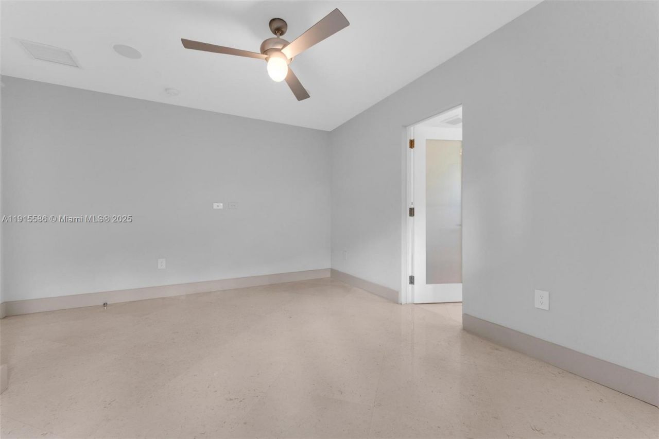 7261 W Troon Cir, Miami Lakes, FL 33014 Photo