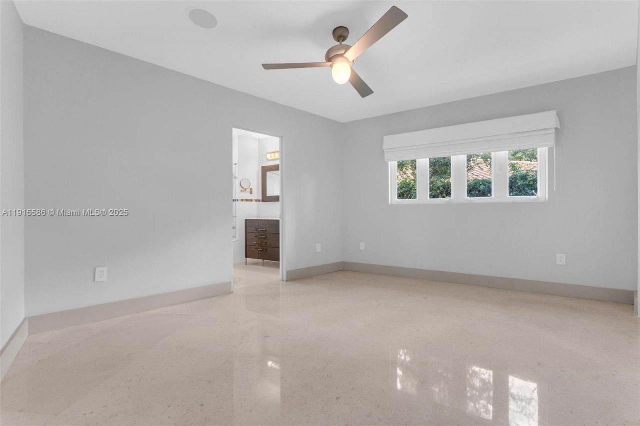7261 W Troon Cir, Miami Lakes, FL 33014 Photo