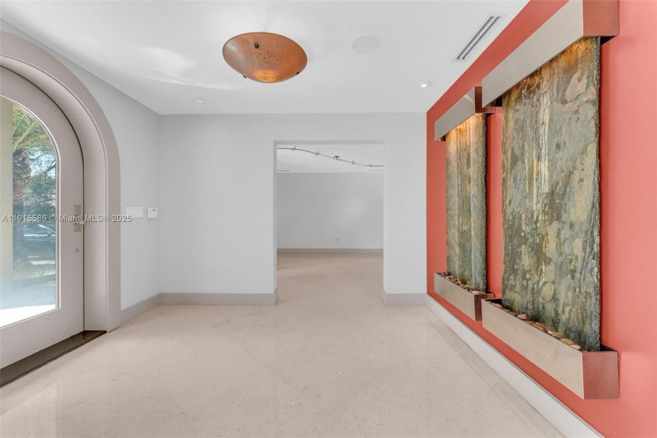 7261 W Troon Cir, Miami Lakes, FL 33014 Photo