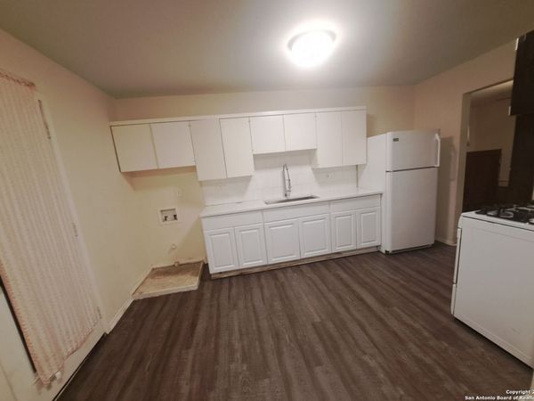 5502 Wales, San Antonio, TX 78223