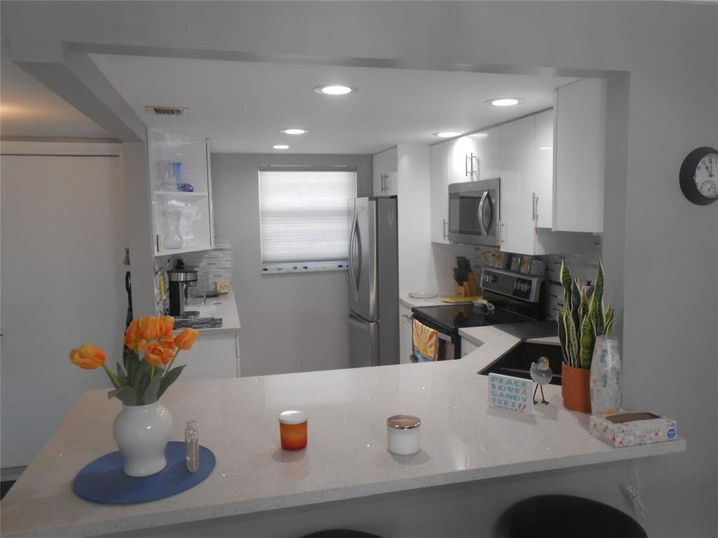 4540 N Ocean Drive, Unit 210, Lauderdale by the Sea, FL 33308 Photo