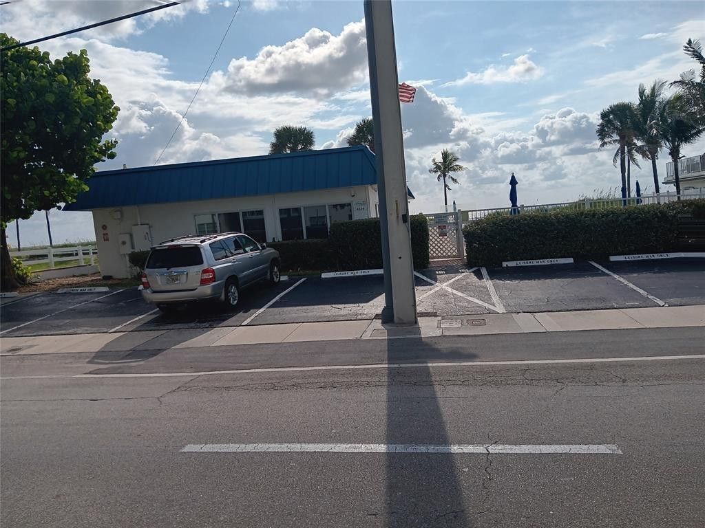 4540 N Ocean Drive, Unit 210, Lauderdale by the Sea, FL 33308 Photo