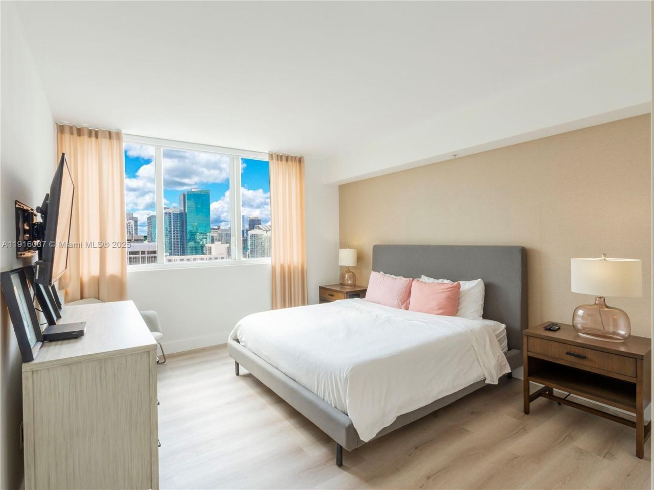 244 Biscayne Blvd, Unit 3703, Miami, FL 33132 Photo