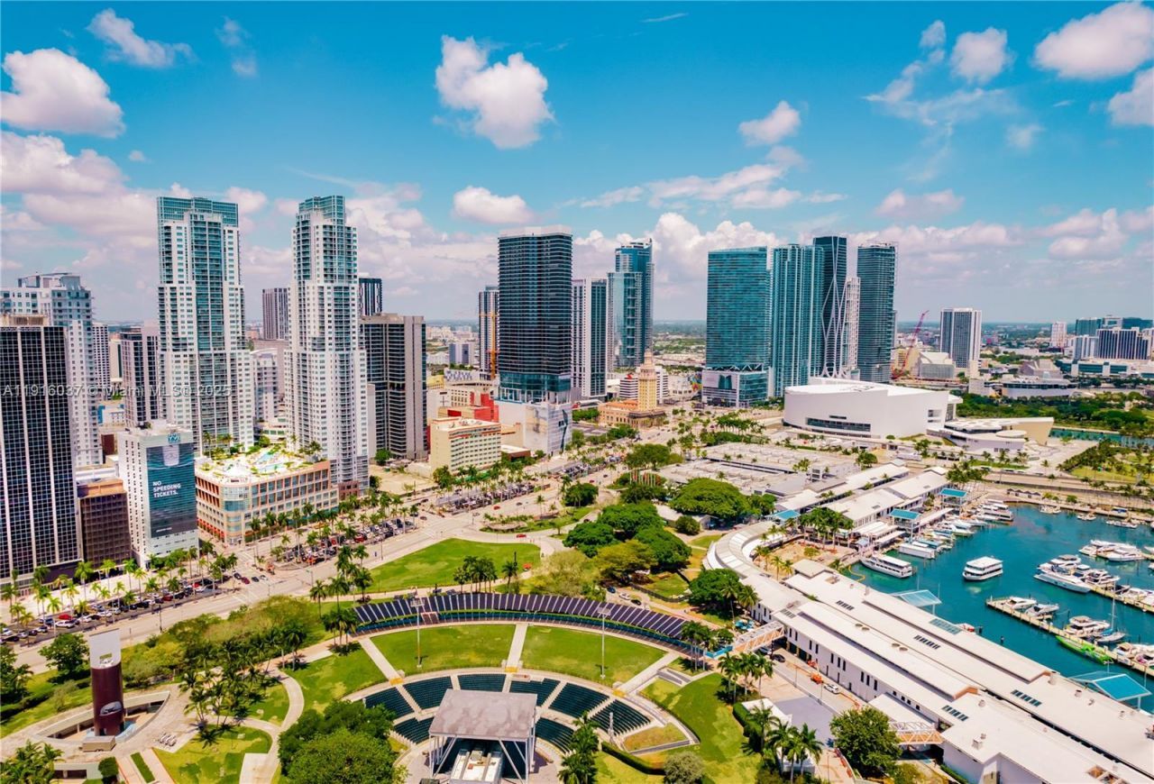 244 Biscayne Blvd, Unit 3703, Miami, FL 33132 Photo