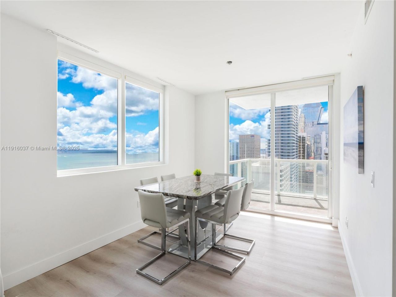 244 Biscayne Blvd, Unit 3703, Miami, FL 33132 Photo