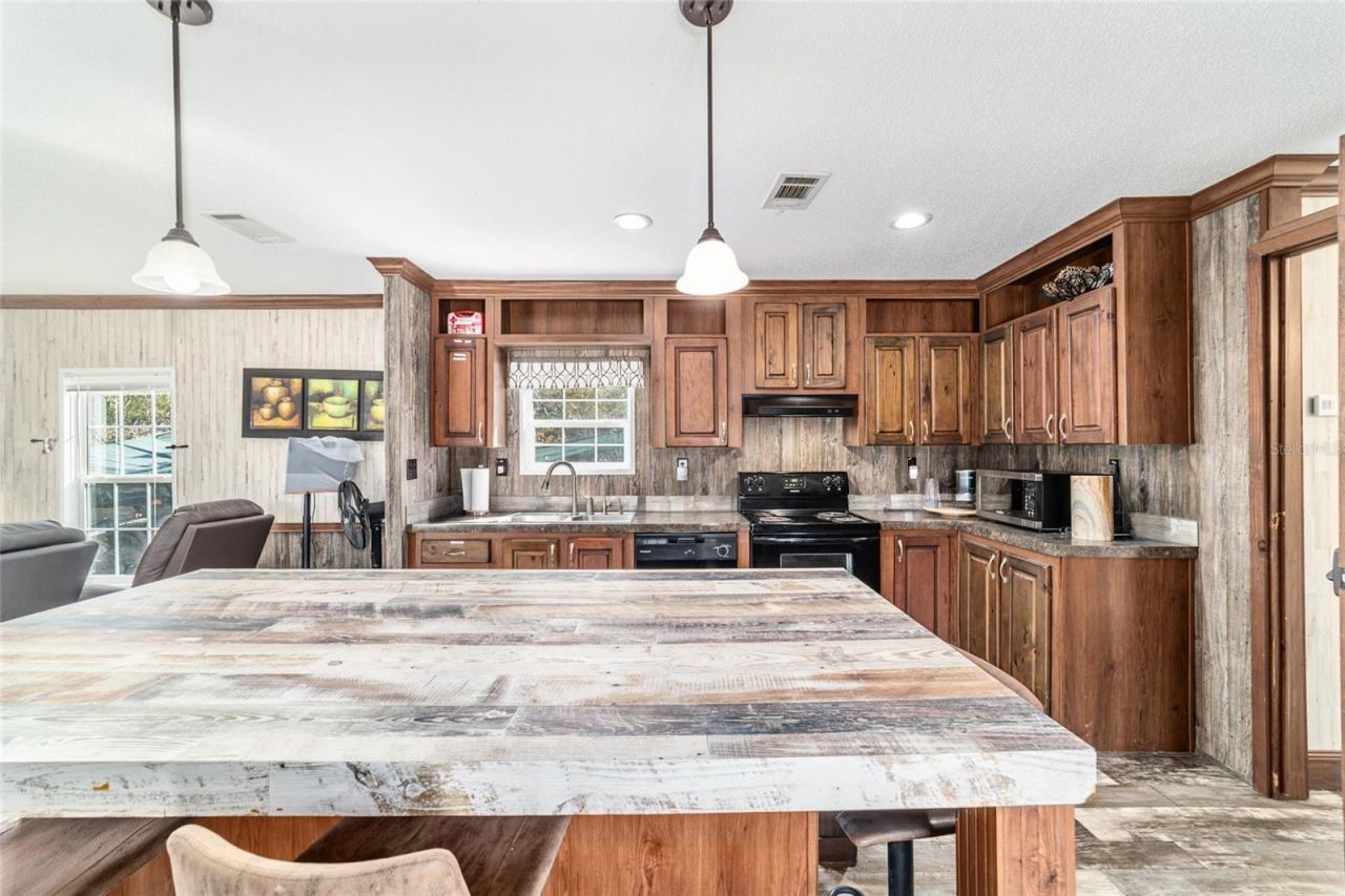 14181 SE 211th Court, Umatilla, FL 32784 Photo