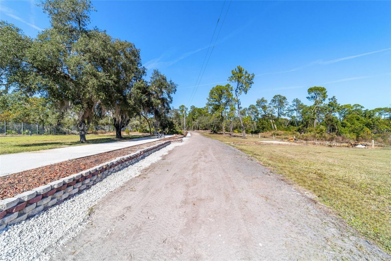 14181 SE 211th Court, Umatilla, FL 32784 Photo