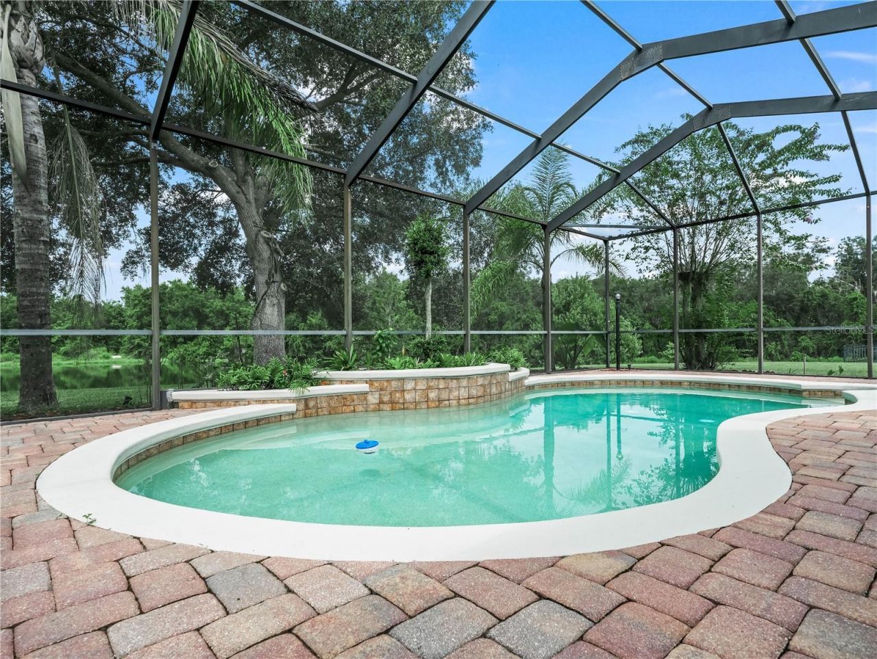 565 Whisper Woods Drive, Lakeland, FL 33813 Photo