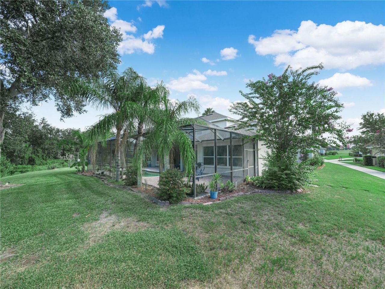 565 Whisper Woods Drive, Lakeland, FL 33813 Photo