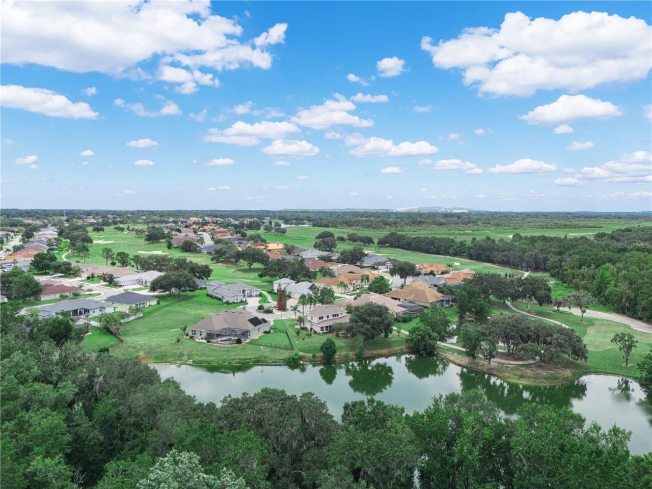 565 Whisper Woods Drive, Lakeland, FL 33813 Photo