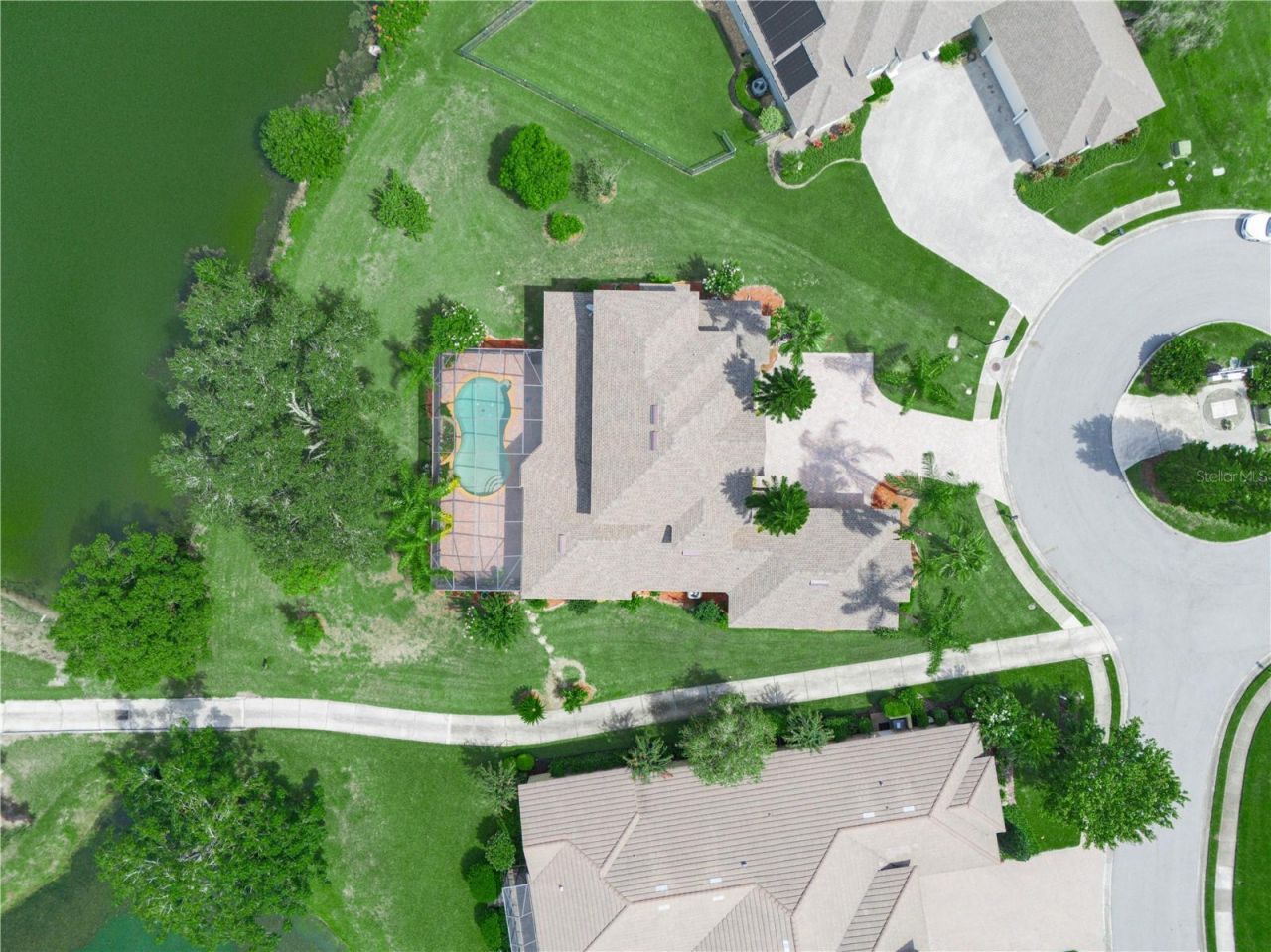 565 Whisper Woods Drive, Lakeland, FL 33813 Photo