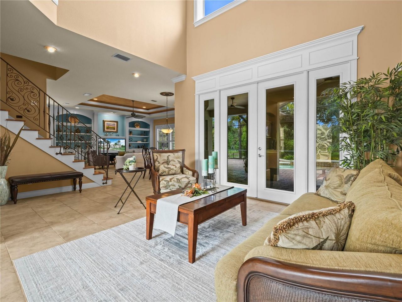 565 Whisper Woods Drive, Lakeland, FL 33813 Photo