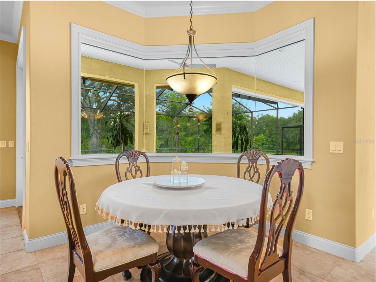 565 Whisper Woods Drive, Lakeland, FL 33813 Photo