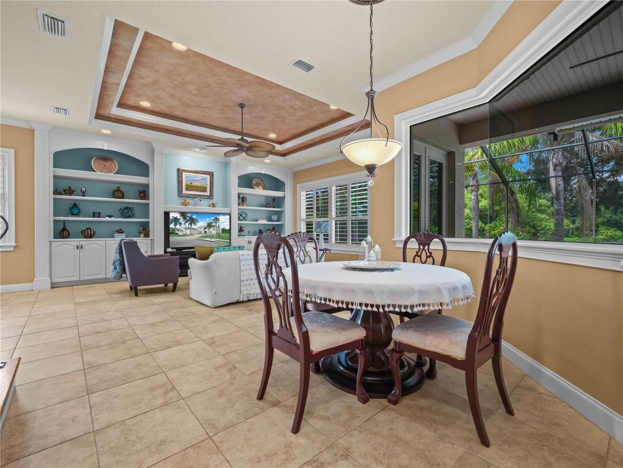 565 Whisper Woods Drive, Lakeland, FL 33813 Photo
