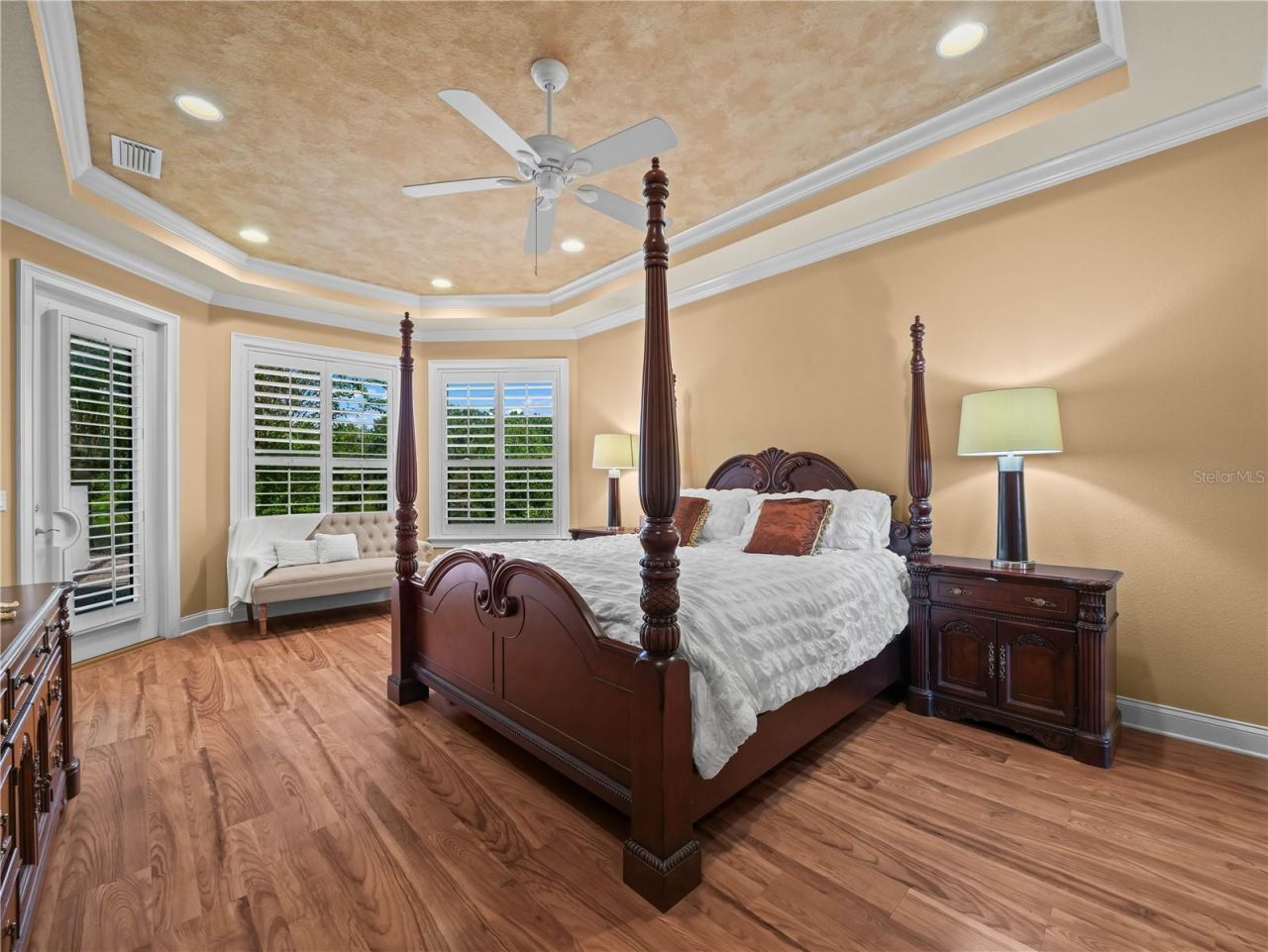 565 Whisper Woods Drive, Lakeland, FL 33813 Photo