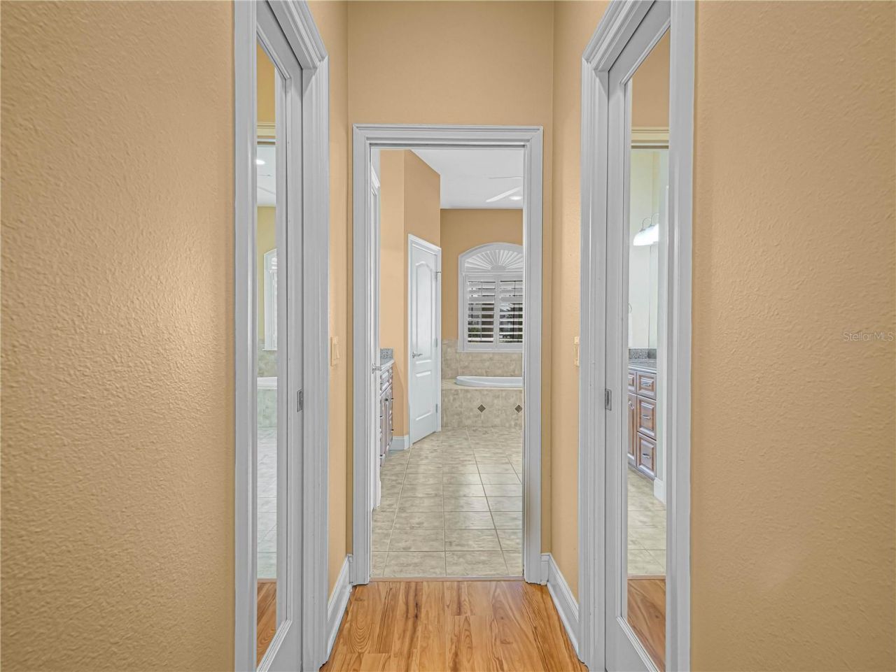 565 Whisper Woods Drive, Lakeland, FL 33813 Photo