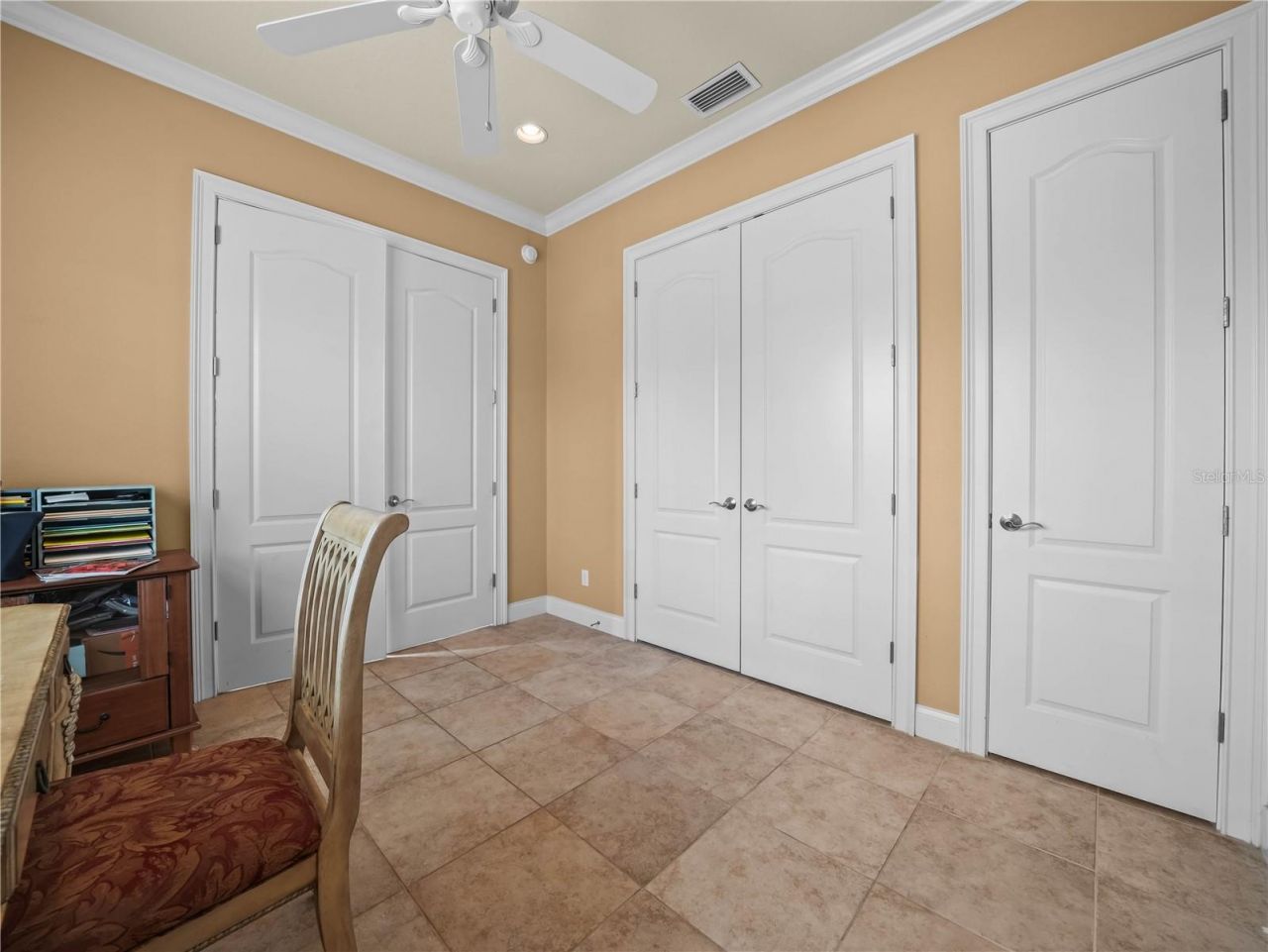 565 Whisper Woods Drive, Lakeland, FL 33813 Photo