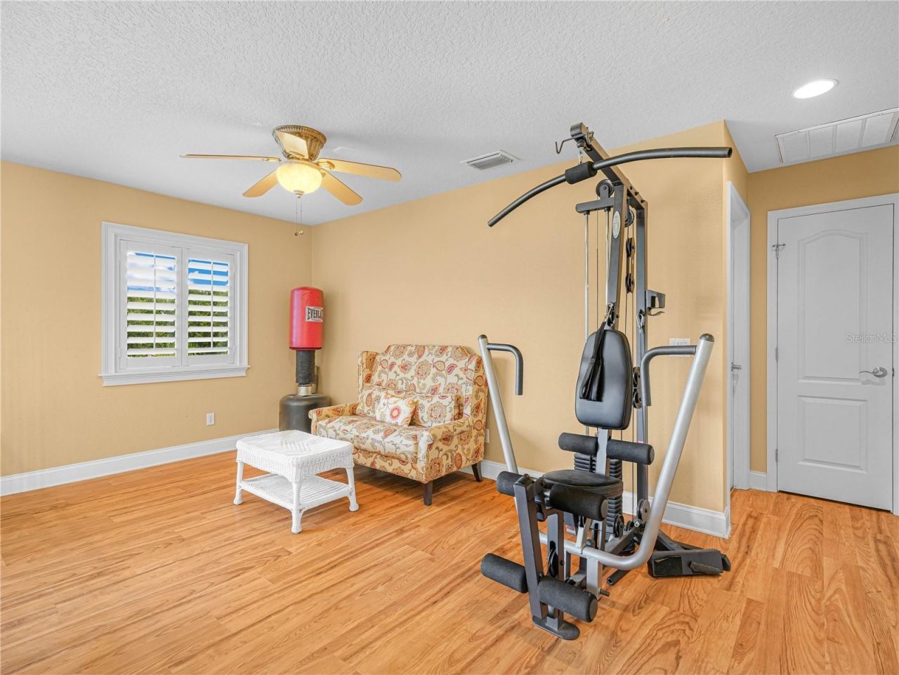 565 Whisper Woods Drive, Lakeland, FL 33813 Photo