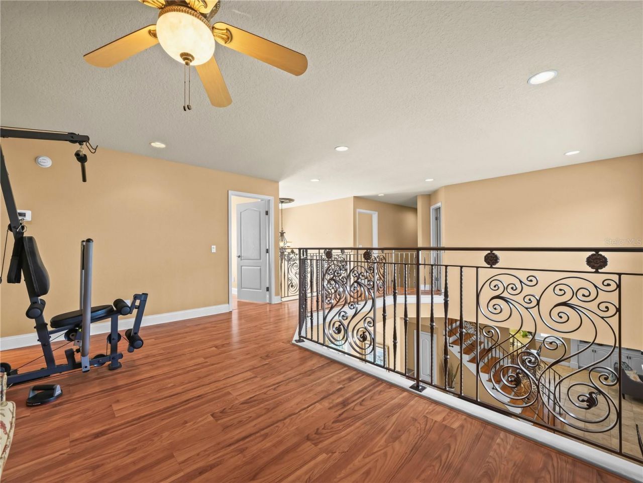 565 Whisper Woods Drive, Lakeland, FL 33813 Photo