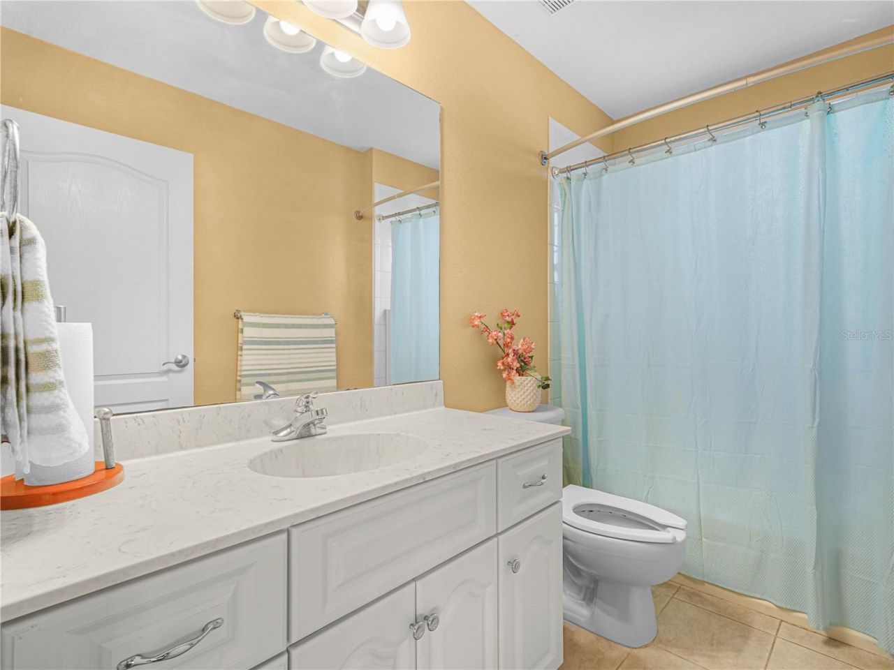 565 Whisper Woods Drive, Lakeland, FL 33813 Photo