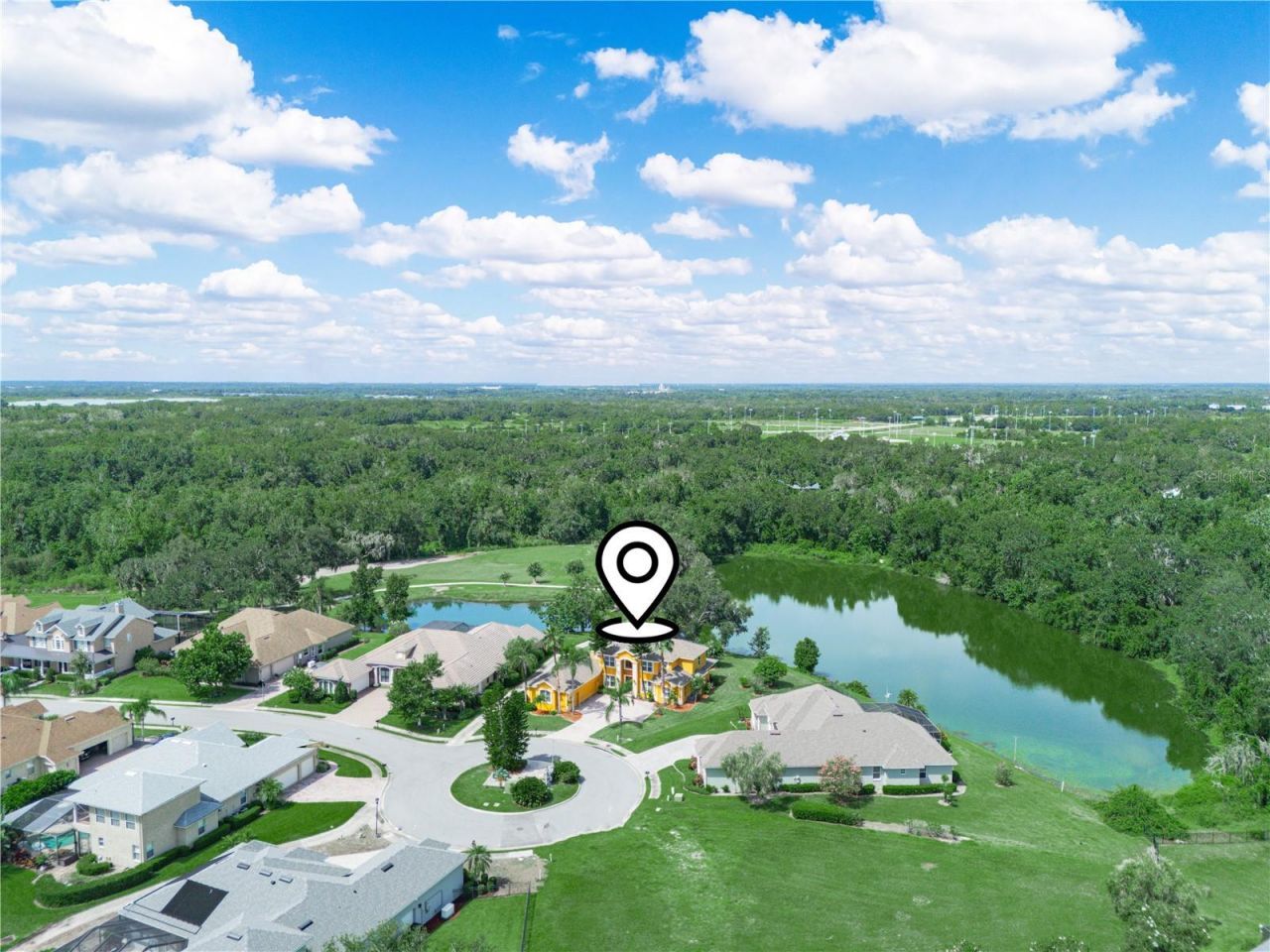 565 Whisper Woods Drive, Lakeland, FL 33813 Photo