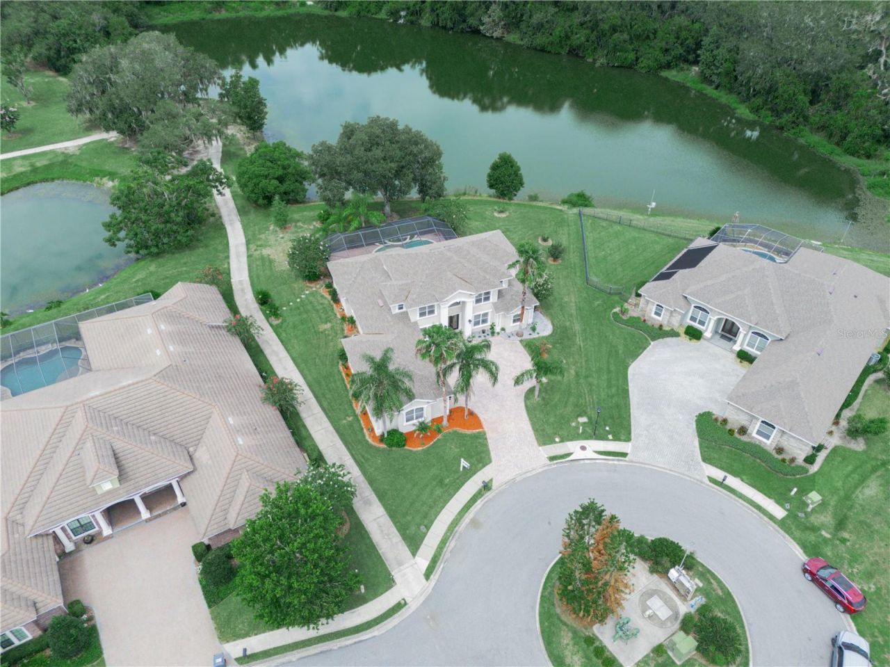 565 Whisper Woods Drive, Lakeland, FL 33813 Photo