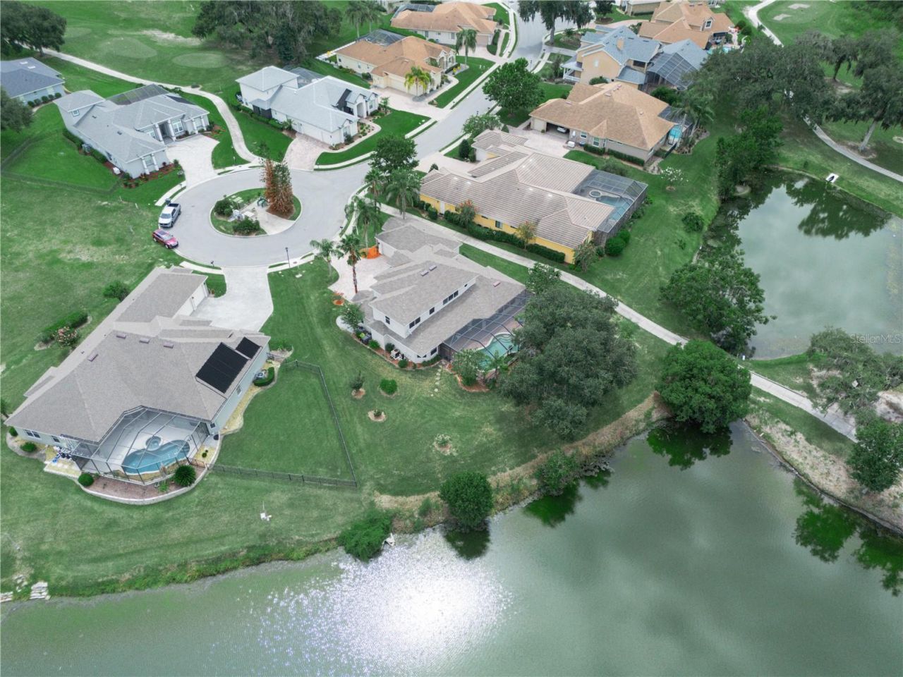 565 Whisper Woods Drive, Lakeland, FL 33813 Photo
