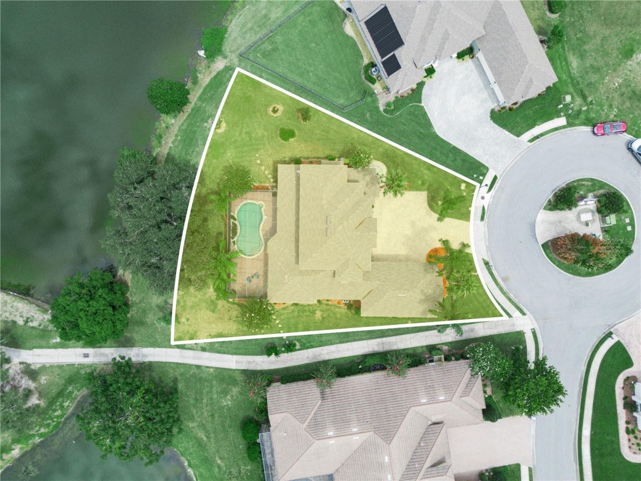 565 Whisper Woods Drive, Lakeland, FL 33813 Photo