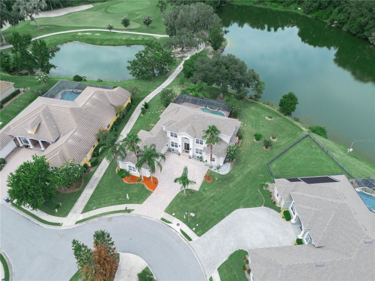 565 Whisper Woods Drive, Lakeland, FL 33813 Photo
