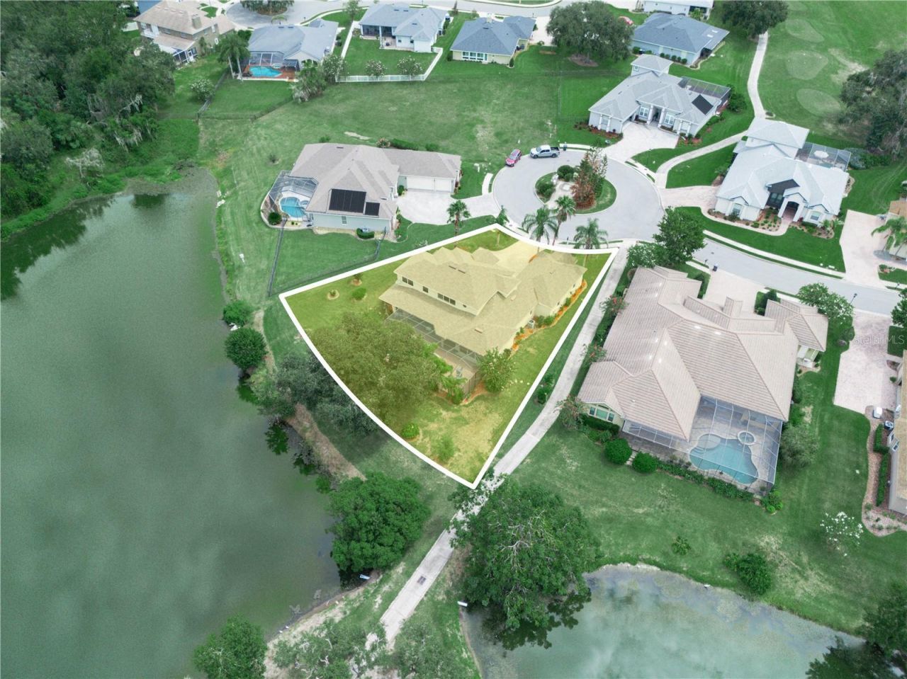 565 Whisper Woods Drive, Lakeland, FL 33813 Photo