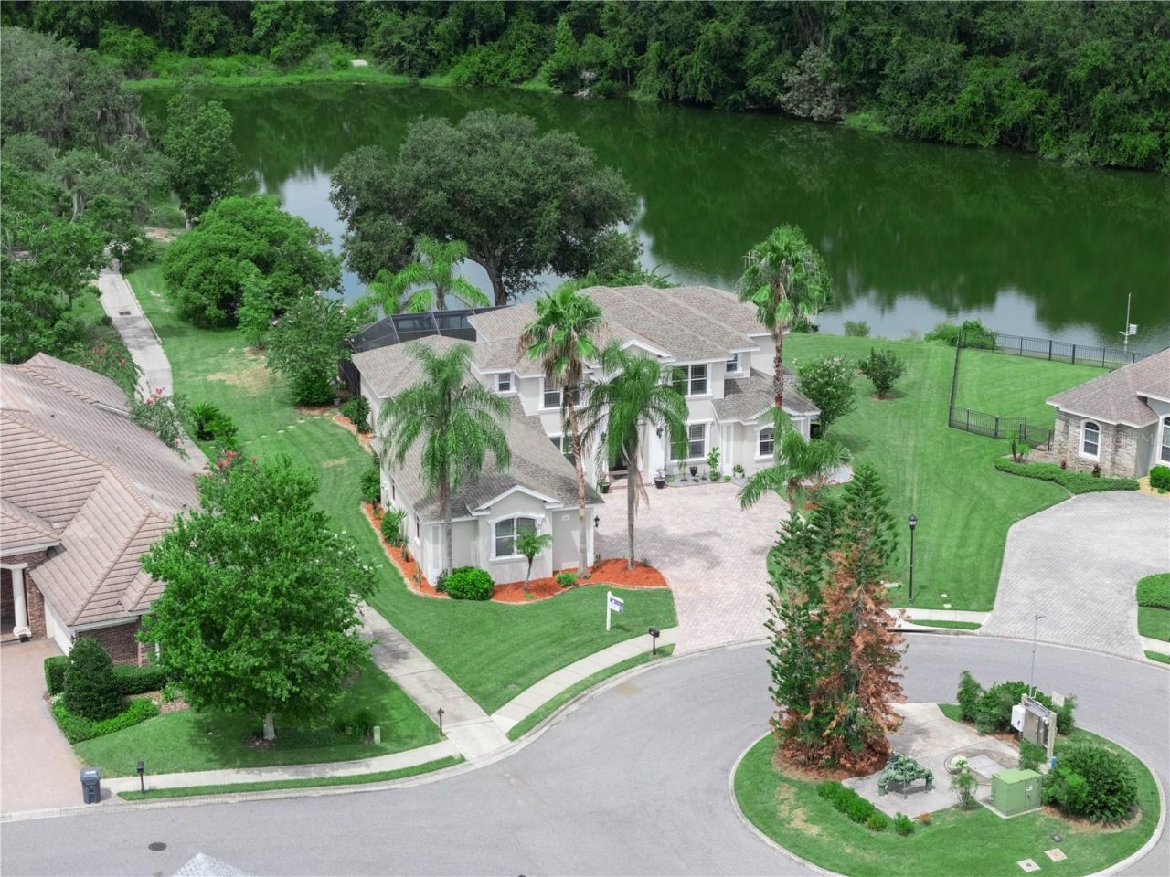 565 Whisper Woods Drive, Lakeland, FL 33813 Photo