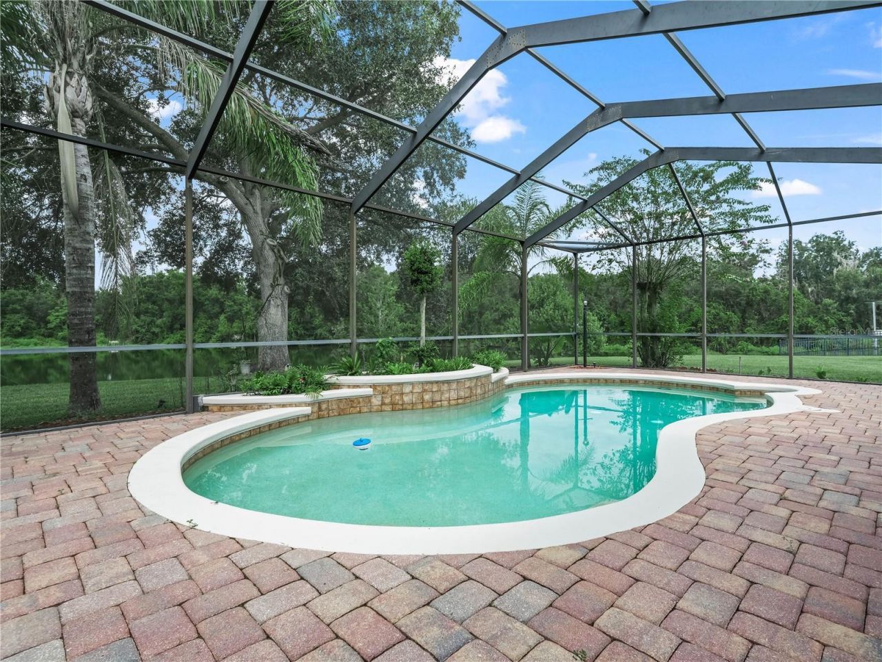 565 Whisper Woods Drive, Lakeland, FL 33813 Photo