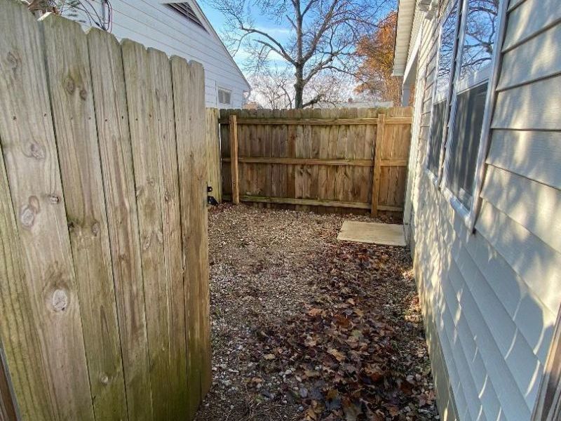 5318 Eisenhower Road, Columbus, OH 43229 Photo 9