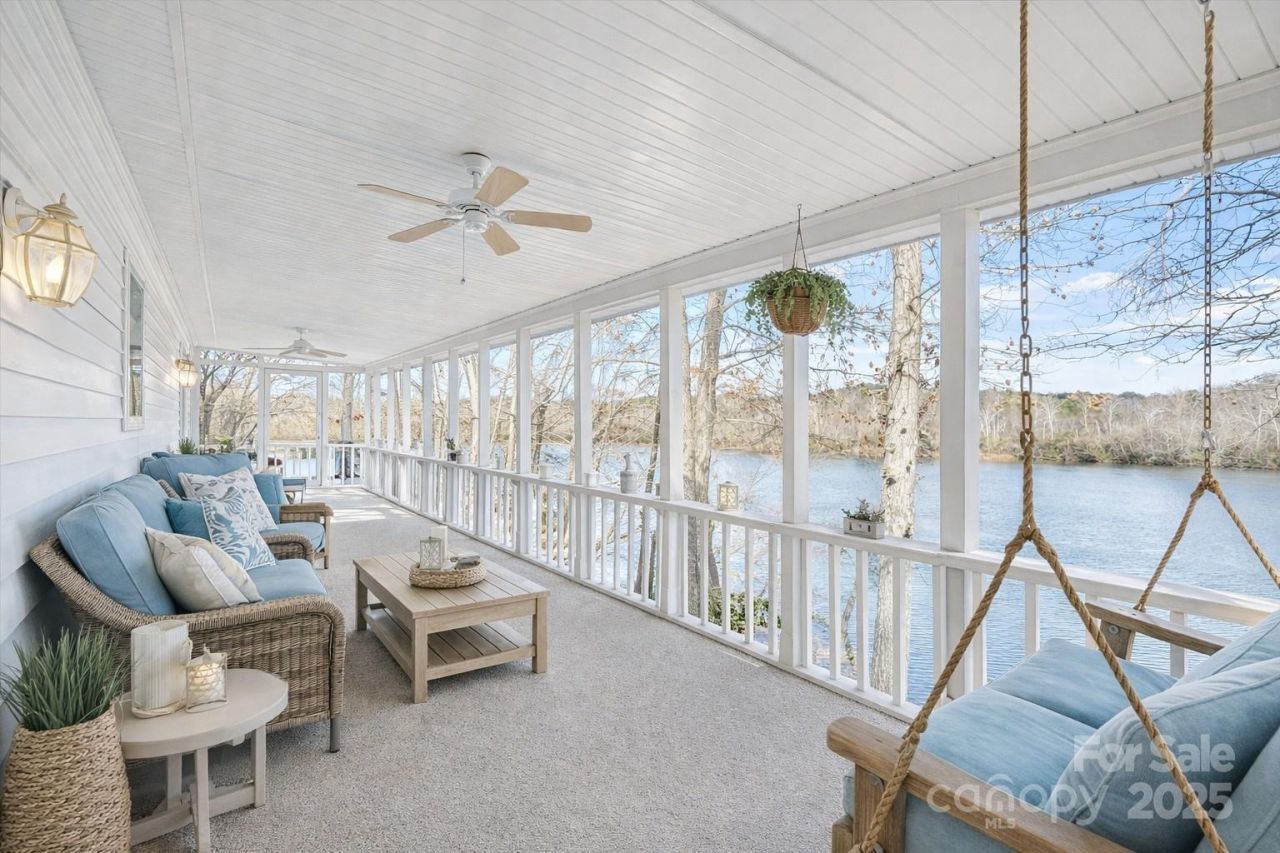 6072 Lookout Heights Drive, Claremont, NC 28610 Main Photo