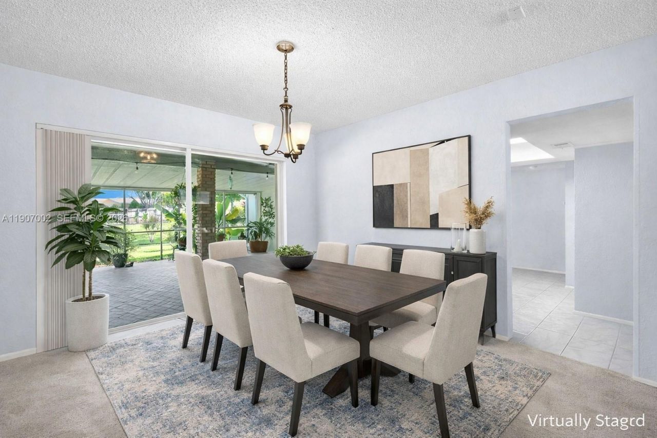 1245 NW 92nd Ave, Pembroke Pines, FL 33024 Photo